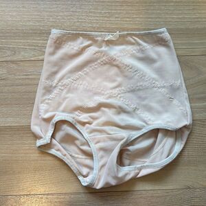 New vintage lingerie tummy control shapewear panty cream white size xl   Unsure